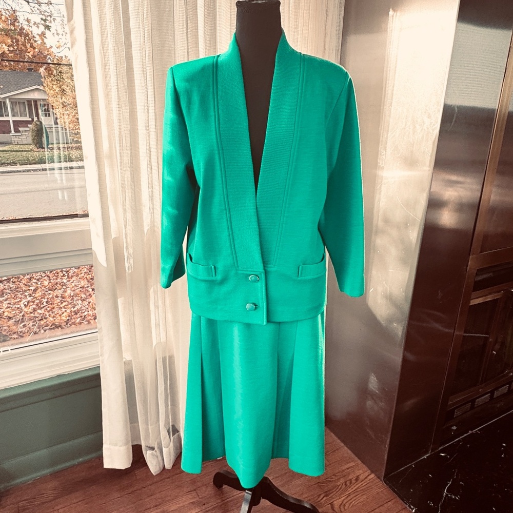 Vintage 80s set, oversized cardigan & front pleated skirt, jade green, 8/10 (M)